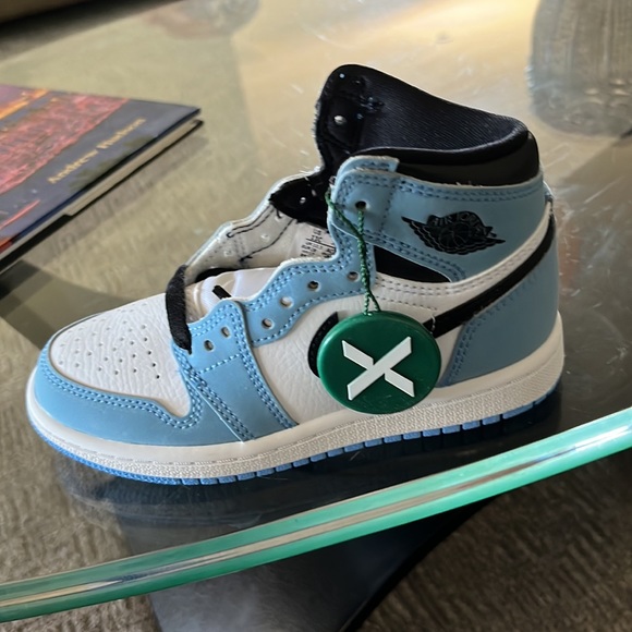 Adorable *NEW* Air Jordan - back to school! - Picture 2 of 4